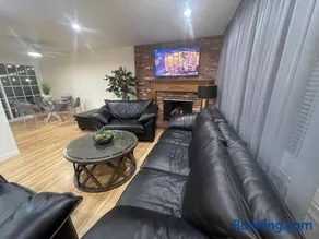 4BR Home near Universal - Private Pool, BBQ, Free Parking - Image 5
