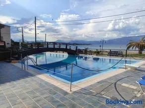 Luxury Beach House 3 Br, AC - Image 1