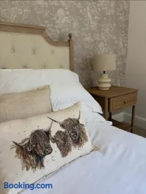 Rose Villa Cottage - Image 3