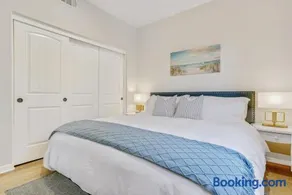 Torrance Downtown Spacious 5Bedroom 4bathroom House Free Parking WiFi Near Harbor UCLA SpaceX - Image 2
