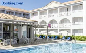 Meridien Beach Hotel - Image 3