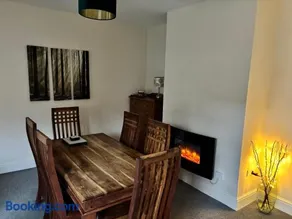 Victorian Town House - Image 2