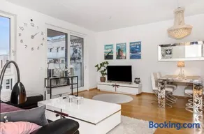 Best location 3 bedrooms Modern apartment sauna, balcony, elevator, and easy access to city center - Image 4
