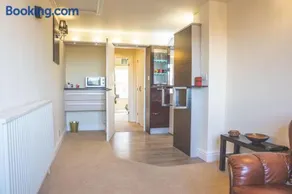 Ibstock Self Catered Apartment - Image 4