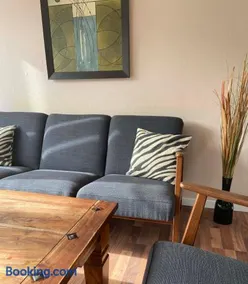 Country flat - Image 2