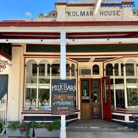 Kolmar House Residence - Historic Harrow - Image 4