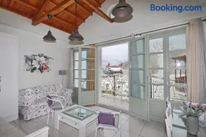 Port view apartment skopelos - Image 1