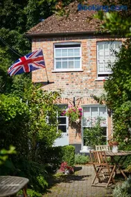 Cottage on The Croft - Image 1