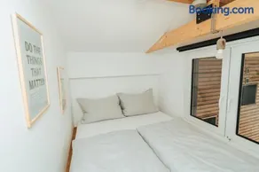 Modernes Tinyhouse Trailer Cabins am Waldrand - mit Seezugang - Image 3