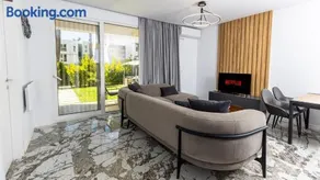 Garden View Apartment - Image 3