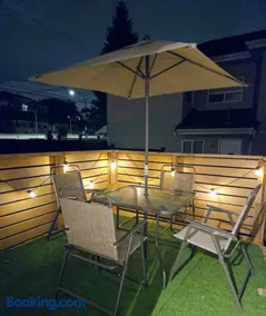 Charming Beautiful Private Room With Private Bath and Parking! Near Metrotown - Image 2
