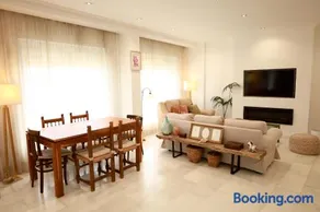 APARTAMENTO A 70 M. DE LA JUDERIA - Image 1