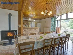 Gîte de charme pour 11 pers. avec animaux admis et poêle à bois, Livradois-Forez - Image 2