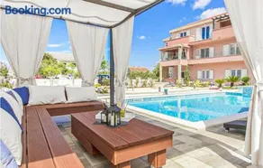 Awesome Apartment In Grebastica - Image 3