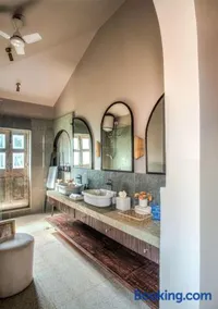 LohonoStays Castello - Villa 4 - Image 4