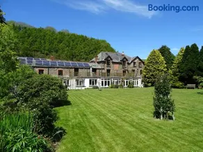 Staghunters Inn Hotel - Image 2