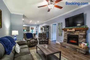 Cades Cove Paradise by Avada Properties - Image 1