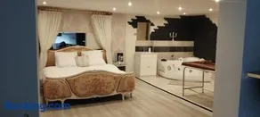 Love room avec spa privatif - Image 4