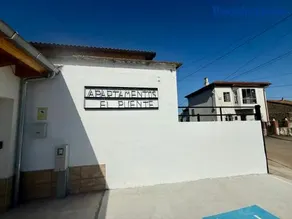 Apartamentos el puente - Image 2