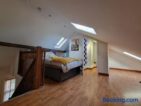 CosyHomeStay Evesham - Image 2
