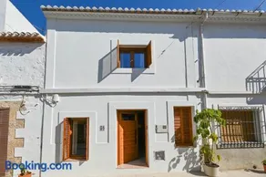 Casa Paraiso by Marhen Homes - Image 3