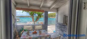 Merabello Beach House - Image 1