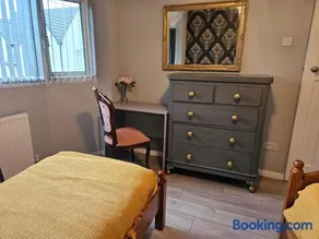 St Georges house, Premium 3 bed Home Slough, Legoland, Windsor - Image 5