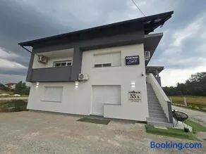 ENA 1&2 apartments-free parking 2200 m2-truck,trailer,boats friendly-EASY D1 access - Image 5