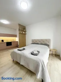 DMR APARTMENTS Rosie - Image 1