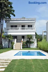 Divine Villa - Image 2