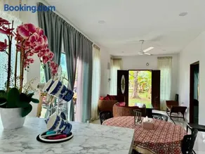 EmbunSari Serimenanti Homestay - Image 2