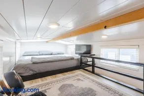 Zion Designer Tiny Home Private Deck & BBQ - Image 3