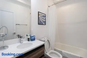 Unit 1 Stylish Studio with King Bed and Sofa Bed - Image 3