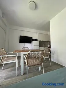 Palm Residential - Image 2