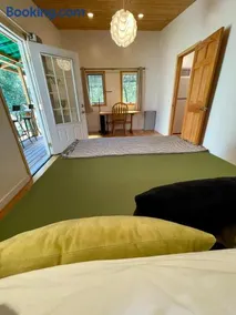Comfy Studio near Trails & Beaches - Image 4