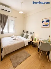 Athenian Loft with urban view! - Image 1