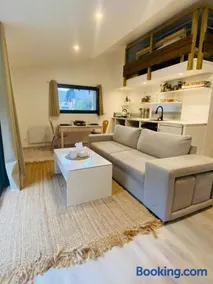 La grange duplex à 100 mètres du Lac avec jardin privé - Image 1