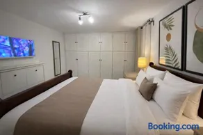Spacius Garden flat ,1km from the beach , Sleeps 5 ,by likeyourhome - Image 2
