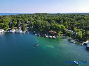 117B Edgewater Inn - Image 2