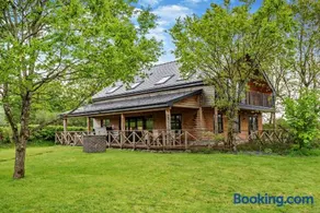 Rhosllyn Retreats - Lakeside Lodge - Image 2