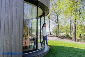 LumiPod – Luxe glazen design‑pod - Image 1