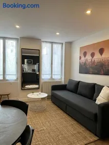 Lumineux T2 tout confort avec sa terrasse ensoleillée - Image 2