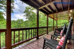 Four Ridges Lodge - Image 3