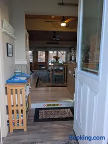 Beach Cottage - Image 2