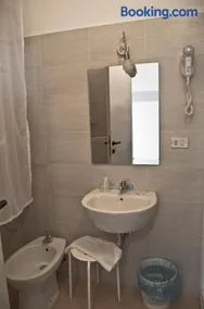 Albergo La Marinella - Image 1