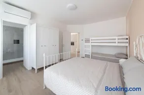 Cristal apartments - Image 1