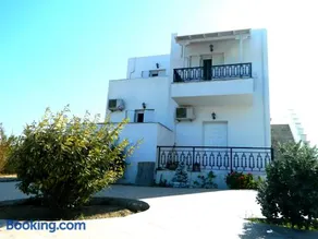 Sophi's L Studios & Apartments - Image 3