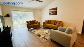 Cozy brand New home! Close to the Beach - Image 2
