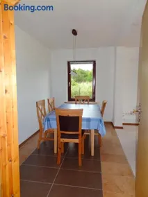 Spettacolare appartamento totalmente attrezzato con giardino, terrazza e barbecue - Image 2