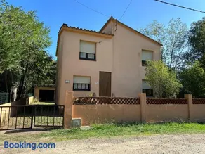 Casa Trianó entre montañas, río y cielo de estrellas - Image 1